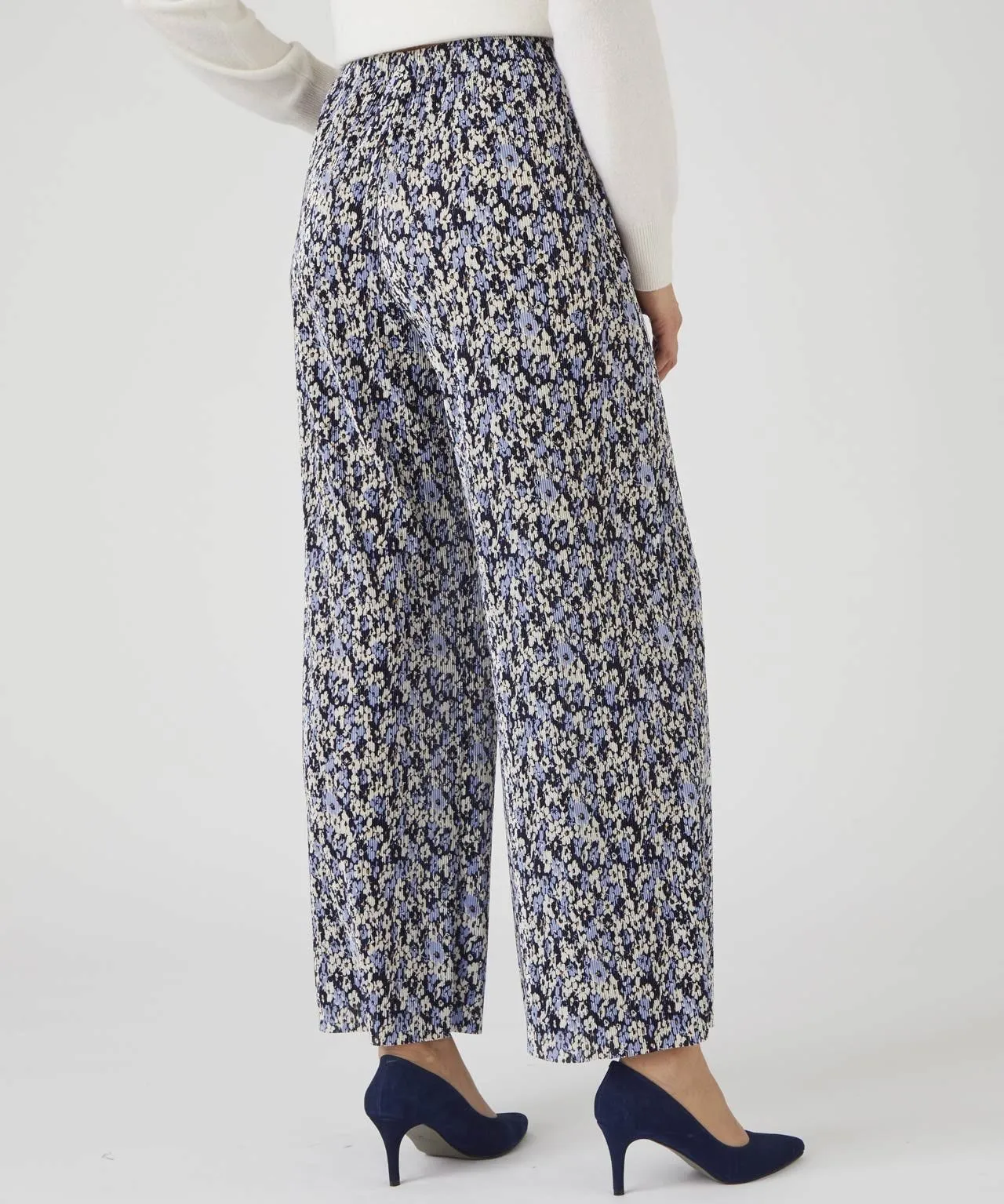 Pleated 7/8 Trousers