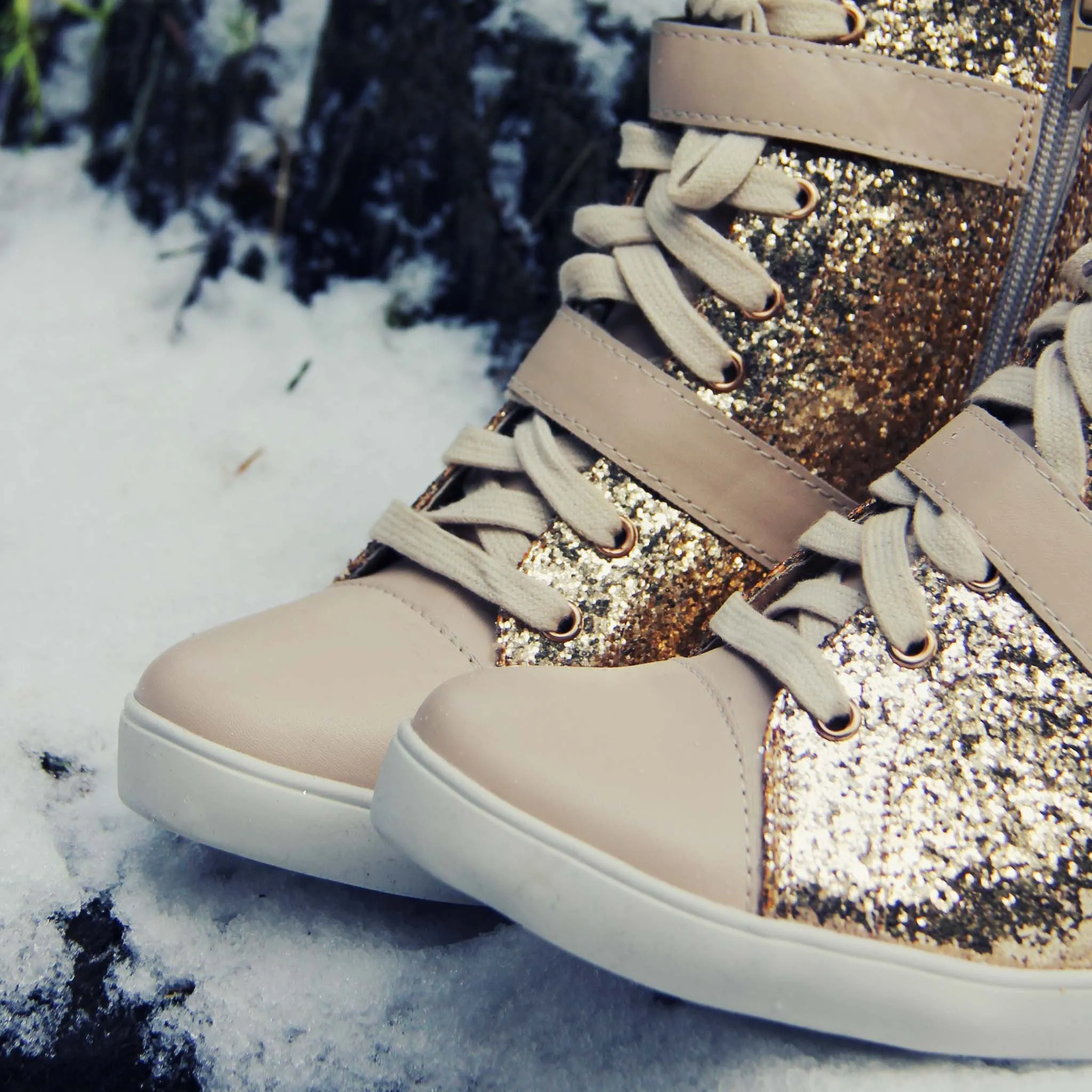 Dasher Glittering Boots