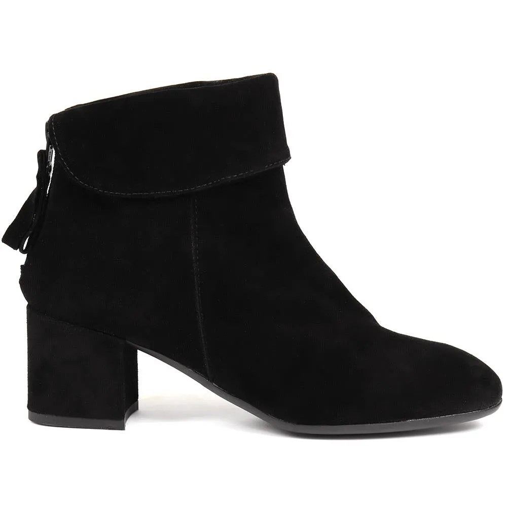 Lylah Heeled Ankle Boots - LYLAH / 322 544 can be rewritten as Women's Black Heeled Ankle Boots - Trendy Design.