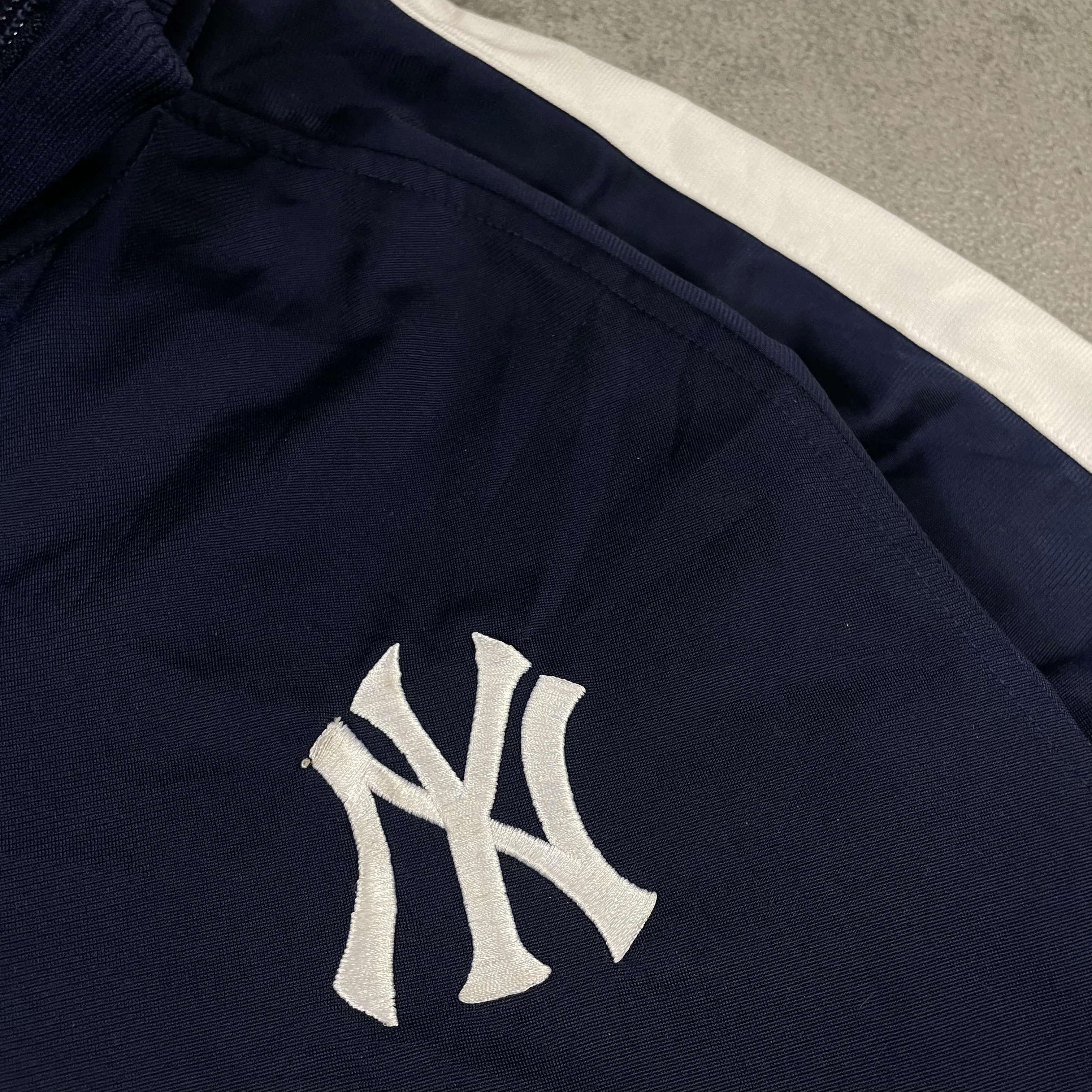 Vintage Nike 90s New York Yankees Jacket (Large)