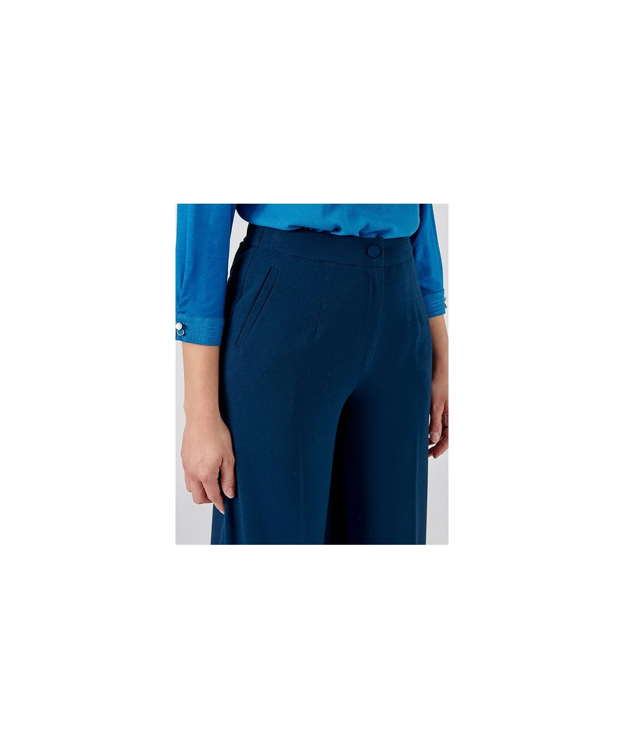 Elegant Wide-Legged Trousers