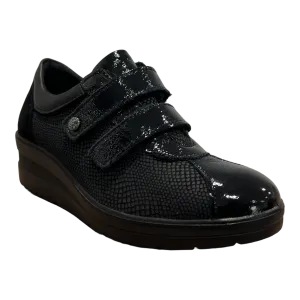 Women's Black Sneakers code 455700.